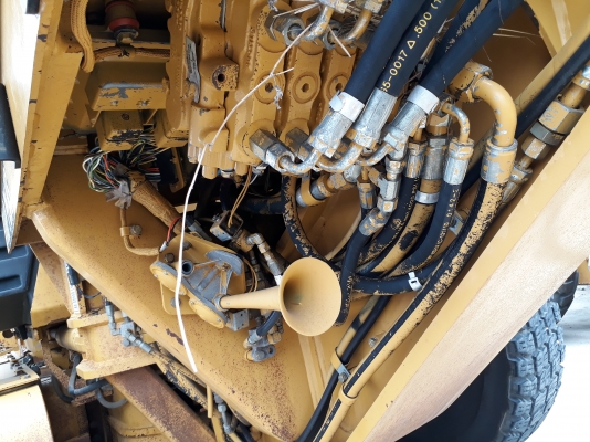 รถเกรด CAT : 140H #APM01235 รถเกรด CAT : 140H #APM01235