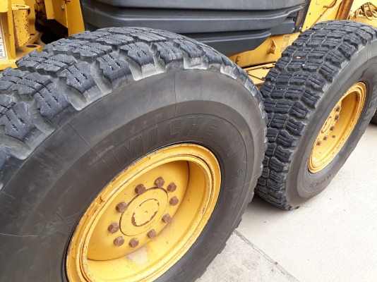 รถเกรด CAT : 140H #APM01235 รถเกรด CAT : 140H #APM01235