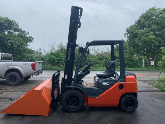 ขาย TOYOTA 8FD20 รถมือ 2 นำเข้าจากประเทศญี่ปุ่น เสา 5 เมตร งาฮิ้ง เกียร์ธรรมดา