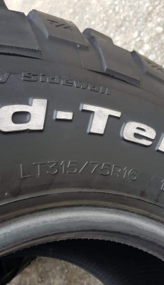 ขายยาง Mud BF KM2 ขนาด 315/75/16 มือสอง