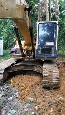 KOMATSU PC 200-5 KOMATSU PC 200-5
