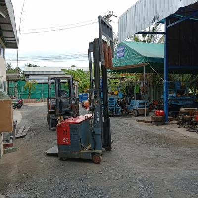 รถยกไฟฟ้า novotech 900 กิโลกรัมสูง 2 เมตร รถยกไฟฟ้า novotech 900 กิโลกรัมสูง 2 เมตร