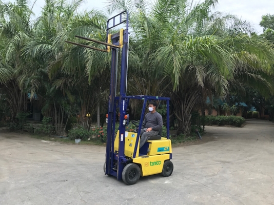 ขายFORKLIFT KOMATSU รุ่นFG07-2(700kg)(เบนซิล) สวยเดิมจากญี่ปุ่น ยังไม่เคยใช้ในไทย 85,000เท่านั้น!!