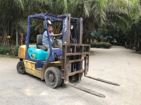 ขายFORKLIFT KOMATSU FD25-14(3ตัน) เสา3.0เมตร(ฟรูฟรี้) สวยเดิมจากญี่ปุ่น ยังไม่เคยใช้ในไทย 235,000เท่านั้น!!