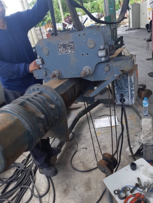 ขายครับ #รอกฮิตาชิ1ตันพร้อมใช้  ขึ้น`ลง  ซ้าย+ขวา  #ราคา20000บาท สอบถามได้ครับ