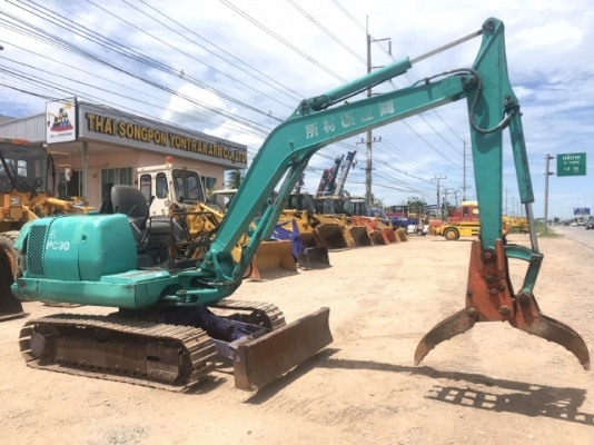 ขายรถขุด KOMATSU PC30-7E ปากคีบ (3,xxx ชั่วโมง) นำเข้าเองจากญี่ปุ่น สภาพพร้อมใช้ มีVDOการทำงานครับ