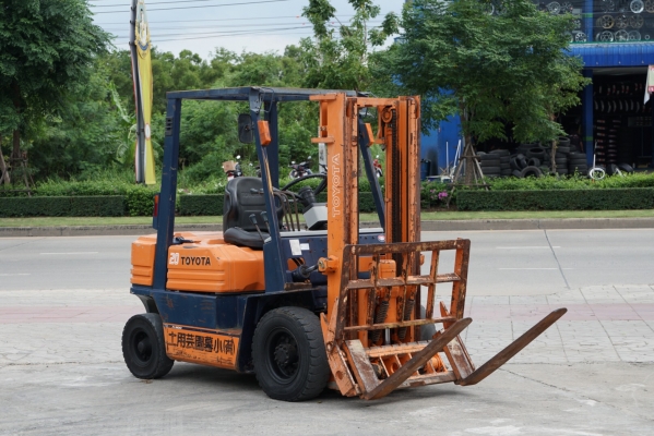 ขายถูกมาก งาฮิ๊ง Toyota 5FD20 ขนาดยก2ตัน เสาสูง3เมตร เครื่องยนตร์ดีเซล สวยแห้งเดิมจากประเทศญี่ปุ่น