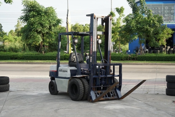 Komatsu FD25-11 ขนาดยก2.5ตัน เสาสูง4เมตร งาฮิ๊ง สวยแห้งเดิมจากประเทศญี่ปุ่น