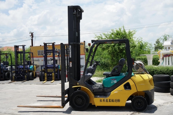 เสาสูง5เมตร!!! komatsu FG25T-16 ขนาดยก2.5ตัน เสาสูง5เมตร เครื่องยนตร์เบนซิล+แก๊สLPGจากโรงงานญี่ปุ่น