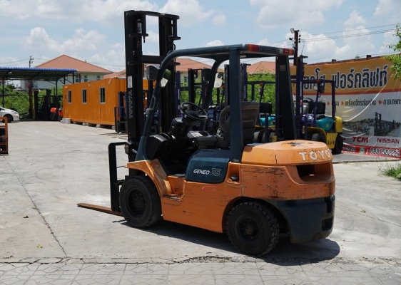 ขายถูกมาก Toyota 7FD25 ขนาดยก2.5ตัน เสาสูง4เมตร เครื่องยนตร์ดีเซล สวยแห้งเดิมจากญี่ปุ่น