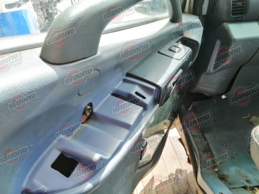 หัวเก๋ง HINO MEGA FC หัวแคบ สีขาวกันชนโครเมียม