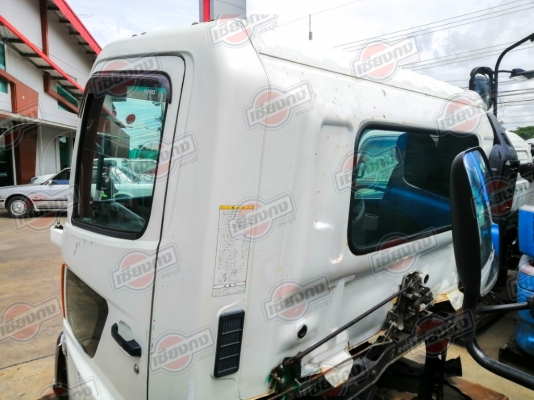 หัวเก๋ง HINO MEGA FC หัวแคบ สีขาวกันชนโครเมียม