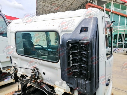 หัวเก๋ง HINO MEGA FC หัวแคบ สีขาวกันชนโครเมียม