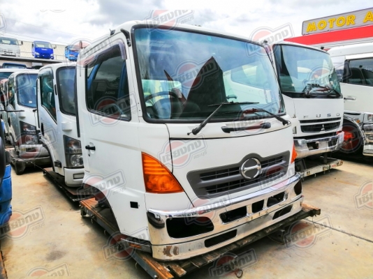 หัวเก๋ง HINO MEGA FC หัวแคบ สีขาวกันชนโครเมียม