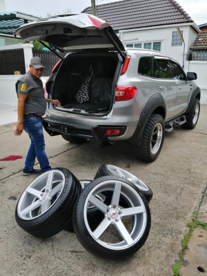 ล้อ Vossen CVT3 ขอบ20 สภาพสวย ไม่มีซ่อม ราคาไม่แพง