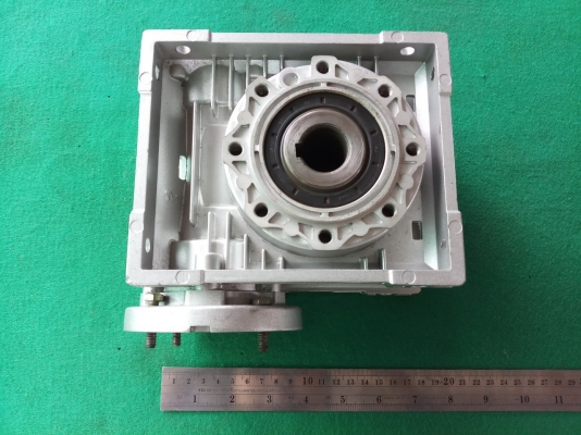 เกียร์ทด NMRV รุ่น 063 อัตราทด 1:60 เพลา 25/15 มิล