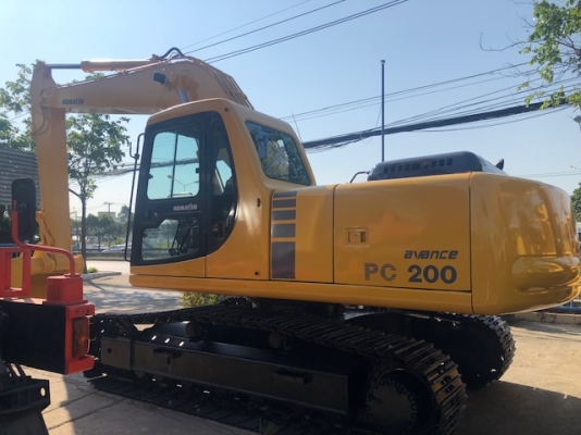 รถขุด Komatsu PC200-6E สวย สภาพดี พร้อมใช้งาน เครื่องยนตร์ ระบบไฟฟ้าครบสมบูรณ์