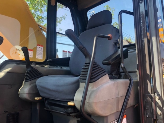 รถขุด Komatsu PC200-6E สวย สภาพดี พร้อมใช้งาน เครื่องยนตร์ ระบบไฟฟ้าครบสมบูรณ์