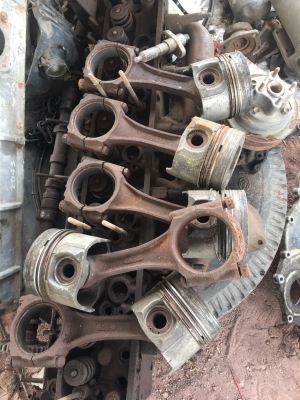 ขายก้านพร้อมลูกสูบ5ชุดร๊อกกี้ 210แรง 3500บาท 0816278866