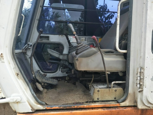 ขายHITACHI EX200-2 ไฟตัดเอกสารเล่มช่วงล่างสวยราคา 550,000 ต่อรอง