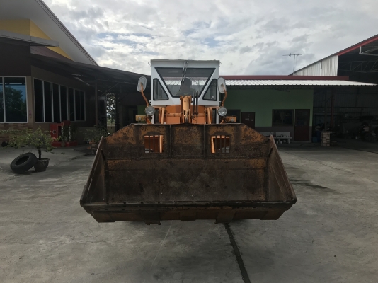 ขายรถตักKOMATSUรุ่น507นำเข้าญี่ปุ่นไม่เคยใช้งานในไทย เอวอ่อน  เครื่องดีเซล4สูบ สภาพดีพร้อมใช้งาน 081-8302909 จิรโรจน์ Line  :  jiraroj2909