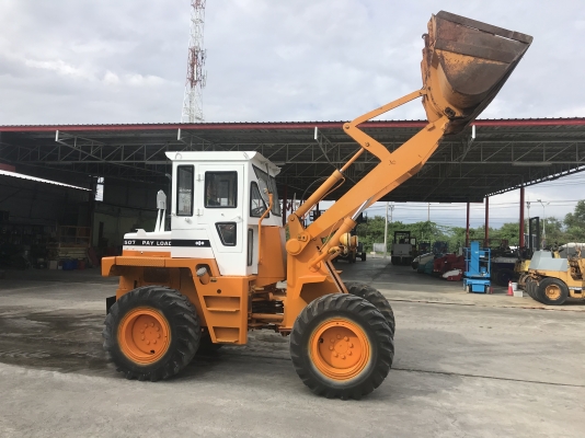 ขายรถตักKOMATSUรุ่น507นำเข้าญี่ปุ่นไม่เคยใช้งานในไทย เอวอ่อน  เครื่องดีเซล4สูบ สภาพดีพร้อมใช้งาน 081-8302909 จิรโรจน์ Line  :  jiraroj2909