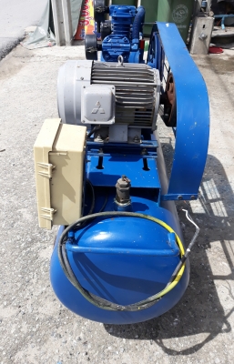 ปั้มลมยี่ห้อPUMA  รุ่น PP35p  มอเตอร์มิตชู 5 แรง ไฟ 220V  ขนาดถัง315 ลิตร สภาพสวย พร้อมใช้งานครับ