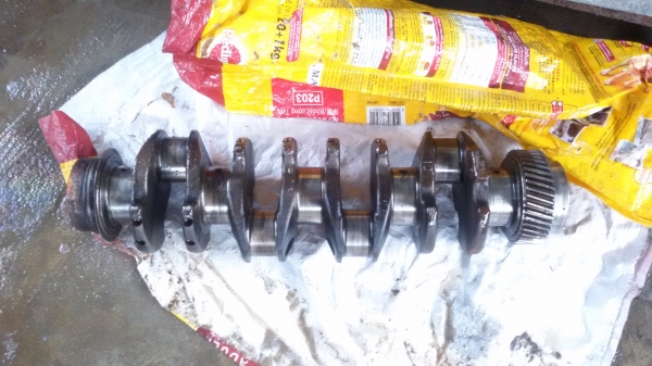 เพลาข้อเหสี่ยว4HG ซื้อมาจากเชียงกงไม่ได้ใช้ขายต่อราคาถูกๆ