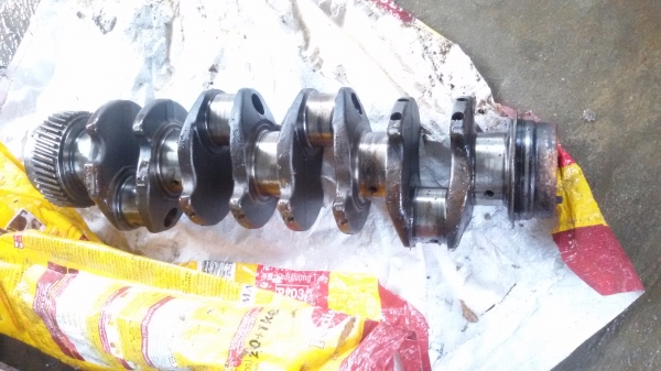 เพลาข้อเหสี่ยว4HG ซื้อมาจากเชียงกงไม่ได้ใช้ขายต่อราคาถูกๆ