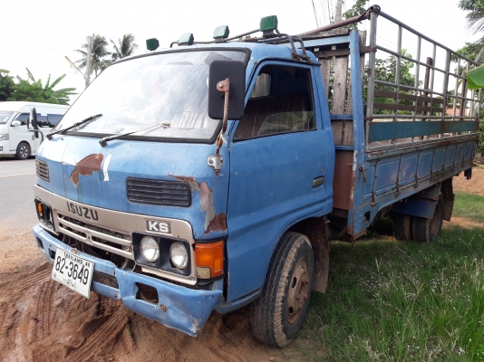 รถบรรทุกหกล้อ ISUZU KS 110 ฝาดำ เครื่องดี ครัสซีดี กระบะยาว 4.30 ม. กว้าง 2 ม. เอกสารพร้อมโอน