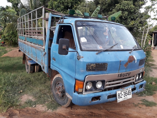 รถบรรทุกหกล้อ ISUZU KS 110 ฝาดำ เครื่องดี ครัสซีดี กระบะยาว 4.30 ม. กว้าง 2 ม. เอกสารพร้อมโอน
