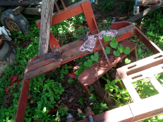 ผานพรวนดิน กำจัดหญ้าในร่องอ้อย ติดรถไถเล็ก