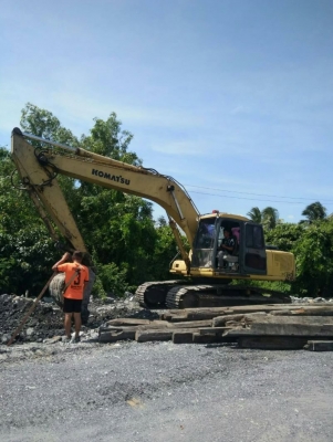 KOMATSU PC200-6 ระบบไฟเต็ม ไม่มีเอกสารราคา 600,000