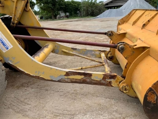 รถตักล้อยาง 285,000 บาท   TCM 75 III ต่อแขน เปิดปาก  ตักสิบล้อ ดั้มเกษตร ได้ เครื่องดี เกียร์แรง สภาพพร้อมใช้ เอกสารชื้อขาย  รถอยู่  นครปฐม  โทร 0610710295  สนใจ รายการสินค้า อื่นๆ ที่ เว็ปไชค์ Truck2Hand https://www.truck2hand.com/index.php?actions=conte