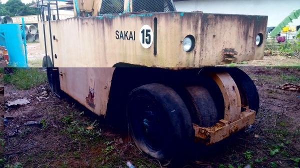 ขาย 185,000 รถบด 9 ล้อ KAWASAKI KR 200-3139 เล่มทะเบียน รถจอดเก่าเก็บต้องเช็คเครื่อง สภาพดีเก่าสี ยางดี เอกสารพร้อมโอน รถอยู่ จันทบุรี 090-772-3710 090-772-3708