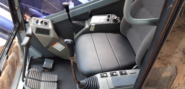 ขายด่วน komatsu pc128uu-2 สนใจ โทร. 080-7491645 เอฟครับ
