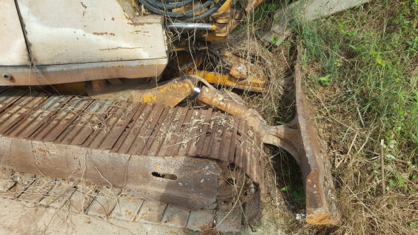 ขายตามสภาพ แบคโฮ KOMATSU PC30-2 เครื่องเสีย ราคาต่อรองได้