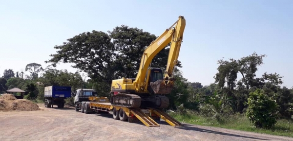 ขาย SK200-6 YN09 เก่านอก เอกสารใบอินวอย์ เครื่องเดิม ปั้มเดิม รถพร้อมใช้งาน รถอยู่ อ. ท่าวุ้ง จ. ลพบุรี สนใจติดต่อได้ที่ 0802719535 คุณเบียร์