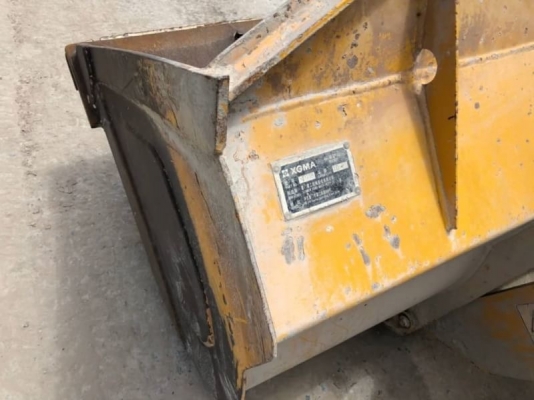 ขาย 355,000 บาท  สนใจ ทักมา   รถตักล้อยาง  XGMA XG9918 สภาพพร้อมใช้ เอกสารทะเบียน  รถอยู่  นครปฐม โทร 0610710295  สนใจ รายการสินค้า อื่นๆ ที่ เว็ปไชค์ Truck2Hand https://www.truck2hand.com/index.php?actions=content/search&amp;member_id=136193  Facebook ส่