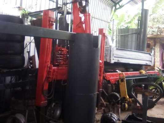 เครนยุนิค3.5ตันเสาสุง