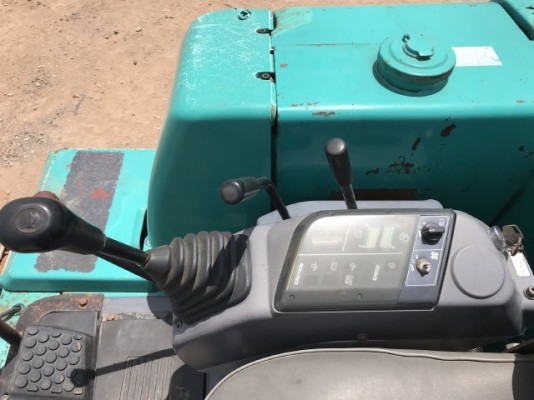 ขายรถขุด KOMATSU PC30-7E ปากคีบ (3,xxx ชั่วโมง) นำเข้าเองจากญี่ปุ่น สภาพพร้อมใช้ มีVDOการทำงานครับ