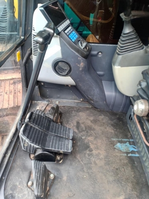 ขายจ้า..KOMATSU PC130-8 เก่าใน  สภาพสวย  แทรคใหญ่  9,xxxชั่วโมง เอกสารเล่มทะเบียน โทร 089-3818694  จ๊อย