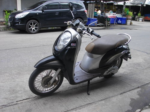ขาย Honda Scoopy i หัวฉีด สีดำ สวยเท่ห์ เครื่องเดิมดีเยี่ยม ราคา 18500 บาท ขาย Honda Scoopy i หัวฉีด สีดำ สวยเท่ห์ เครื่องเดิมดีเยี่ยม ราคา 18500 บาท