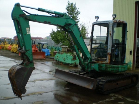 ขาย KOMATSU  PC40 MR-1 มีตู้เก๋ง