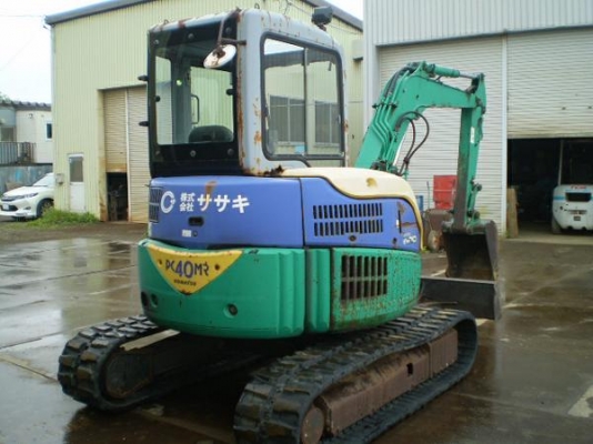 ขาย KOMATSU  PC40 MR-1 มีตู้เก๋ง