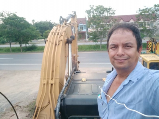 ขาย CAT320D ราคา2.4 ล้านกับ2.5ล้าน ไมล์5000ชม.กับ6500ชม.รถพร้อมใช้งาน