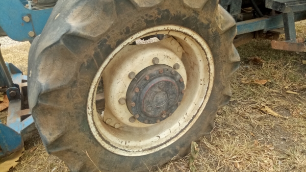 ขายTS90 สองเพลา นิวฮอนแลนด์ พร้อมดันหน้า หางสามเล่มทะเบียน