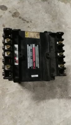 1000 บ.ส่งถึงบ้านฟรี โทร 083-2000058 LINE ID: line832923 หม้อแปลงไฟ จากไฟบ้านเรา 220 V. เป็นไฟญี่ปุ่นหรืออเมริกา 100 / 110 V. ขนาดกำลัง 1 KVA. 1000 บ.ส่งถึงบ้านฟรี โทร 083-2000058 LINE ID: line832923 หม้อแปลงไฟ จากไฟบ้านเรา 220 V. เป็นไฟญี่ปุ่นหรืออเมริกา 100 / 110 V. ขนาดกำลัง 1 KVA.