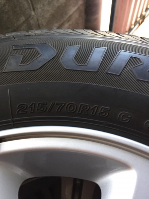 ล้ออีซูซุ+บริสโตน215/70/15ปี16 ใช้งานไม่ถึงหมื่นโลถอดเก็บ ล้อยางสวยมากๆ สนใจถามได้ครับ