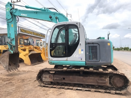 ขายรถขุด KOBELCO SK135SR ลายหัวกระแทก นำเข้าเองจากญี่ปุ่น สภาพสวยพร้อมใช้ มีVDOการทำงานครับ